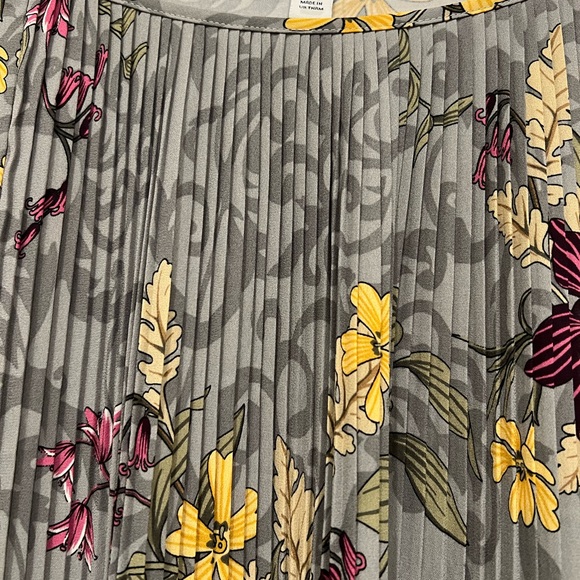 Blouse - Picture 2 of 3